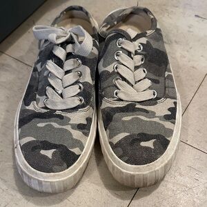 Steve Madden Camouflage Sneakers